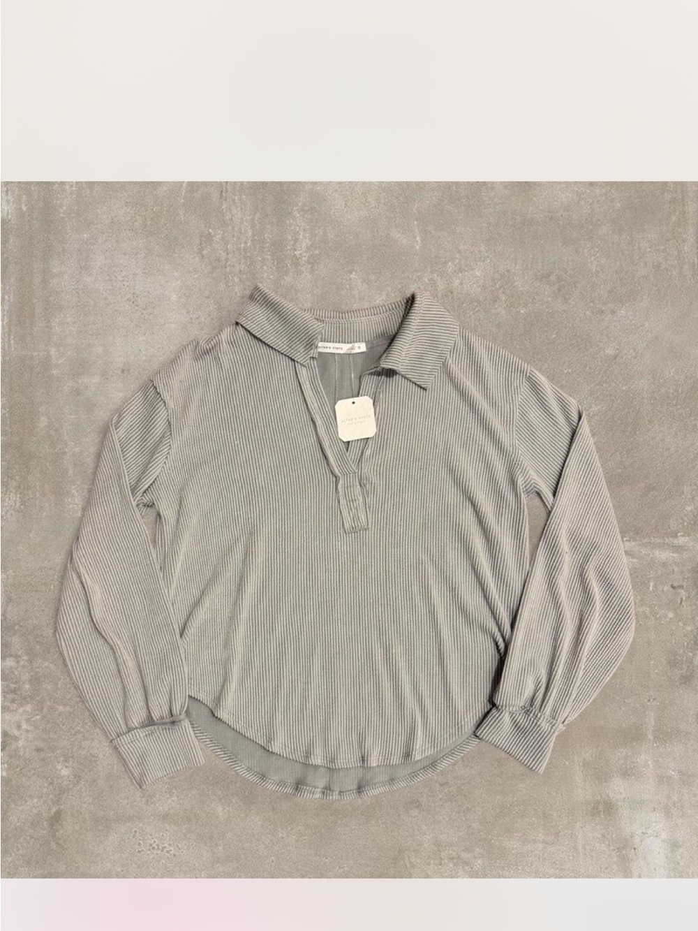 Brand new Altar'd State Light Gray Ribbed Collared Pullover size small